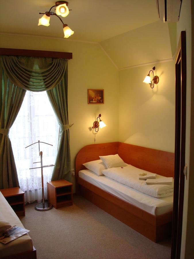 Penzión Zlatý Jeleň Košice Exterior foto