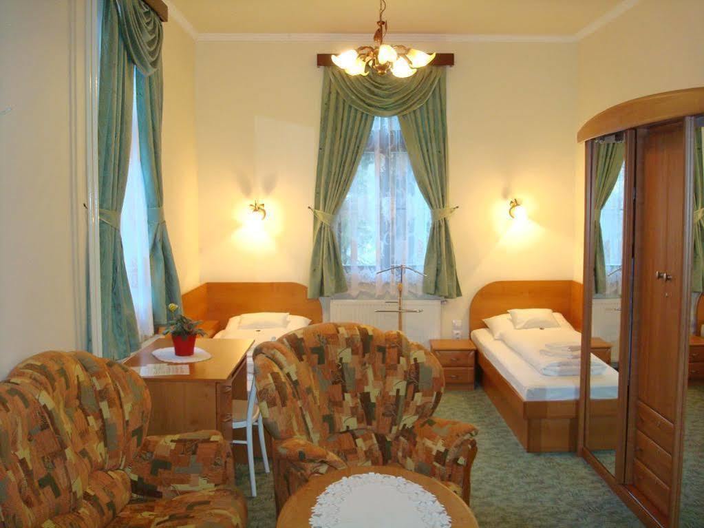 Penzión Zlatý Jeleň Košice Exterior foto